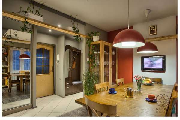 PROJEKT 1. KUCHNIA Z JADALNIĄ W BLOKU Z LAT 70.